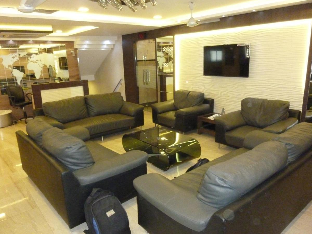 Hotel Orient Palace Mumbai Bagian luar foto
